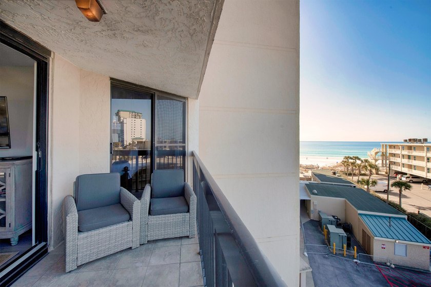 Seller to pay Assessment of 81k in Full at closing! Beautifully - photo 4