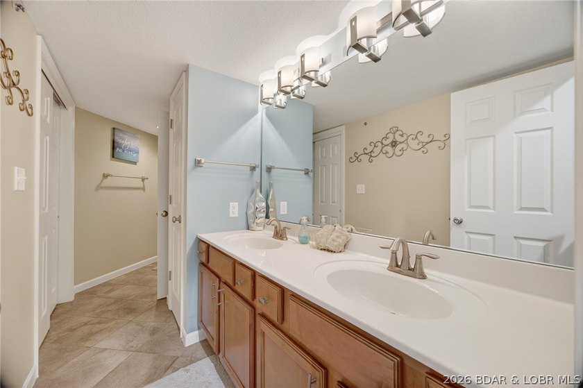 This stunning 2-level condo at Regatta Bay is everything a lake - photo 44