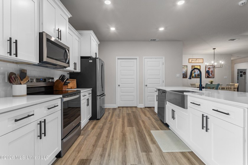 Stunning like-new home in Southern Belle Estates! If you're - photo 16