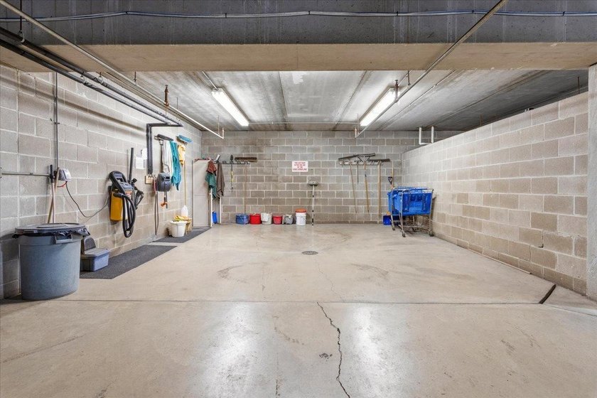Welcome to easy, low-maintenance living in the highly - photo 19
