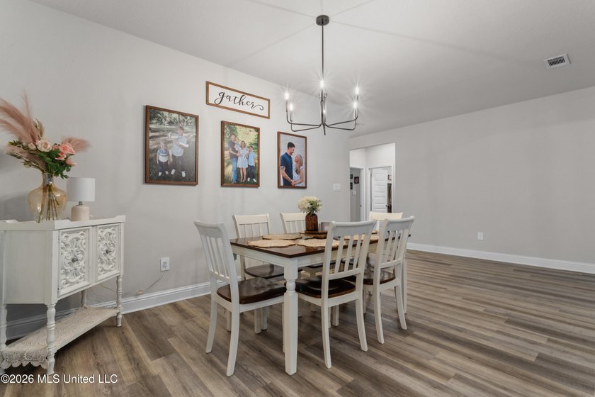Stunning like-new home in Southern Belle Estates! If you're - photo 20