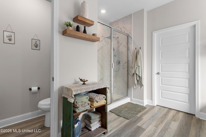 Stunning like-new home in Southern Belle Estates! If you're - photo 26