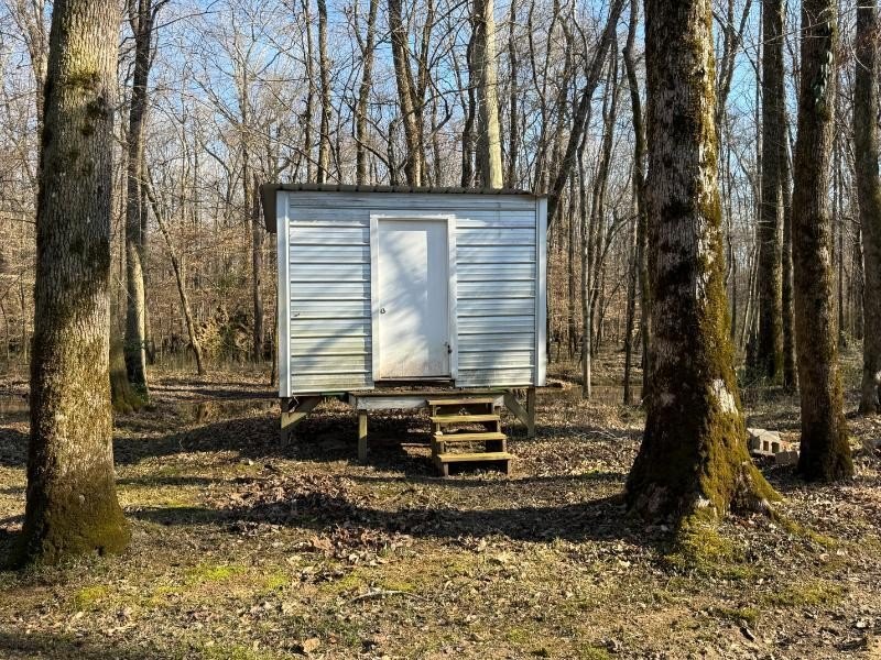 Sitting on a peaceful 24.37 just 1 mile off I22, this 2br/1ba - photo 26