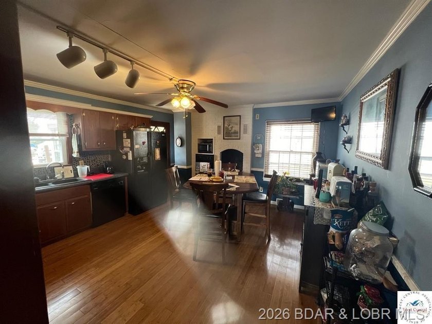 Lake of the Ozarks family oasis ready and available for you and - photo 27