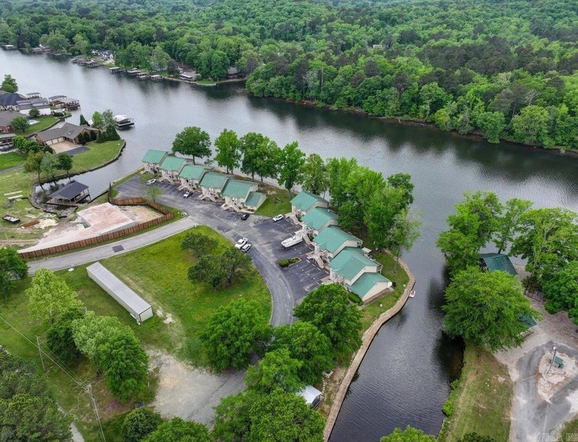 Turnkey Lakefront Condo on Lake Hamilton - Fully Furnished &amp; - photo 28