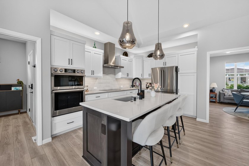 Bright, airy, and move-in ready, this stunning 4-bedroom ranch - photo 11