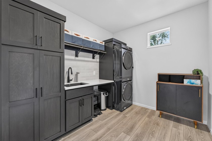 Bright, airy, and move-in ready, this stunning 4-bedroom ranch - photo 30