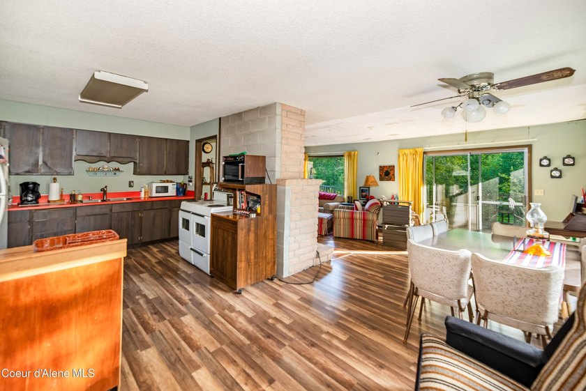 Rare opportunity to own a double lot in Kalispell Bay with over - photo 9