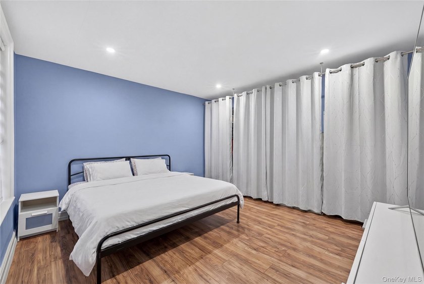 Move-in ready and tastefully renovated, 941 Jerome Ave #5B is a - photo 11