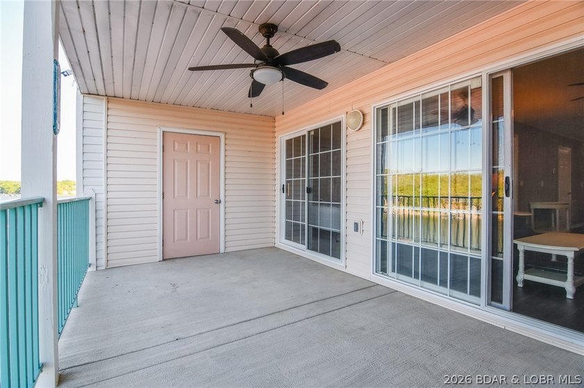 This is the perfect lakefront condo just in time for summer! - photo 13