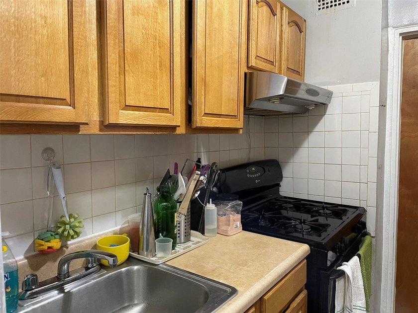 This Particular Coop Unit Is Conveniently Located In The Heart - photo 7