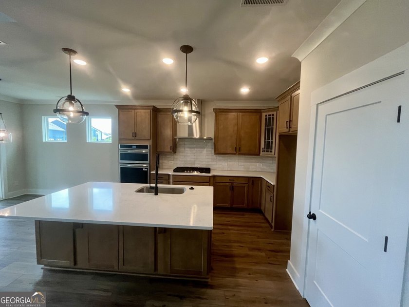 Fall in love with the Raleigh by Eastwood Homes, thoughtful - photo 4