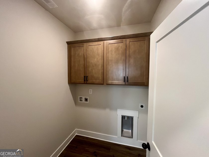 Fall in love with the Raleigh by Eastwood Homes, thoughtful - photo 10