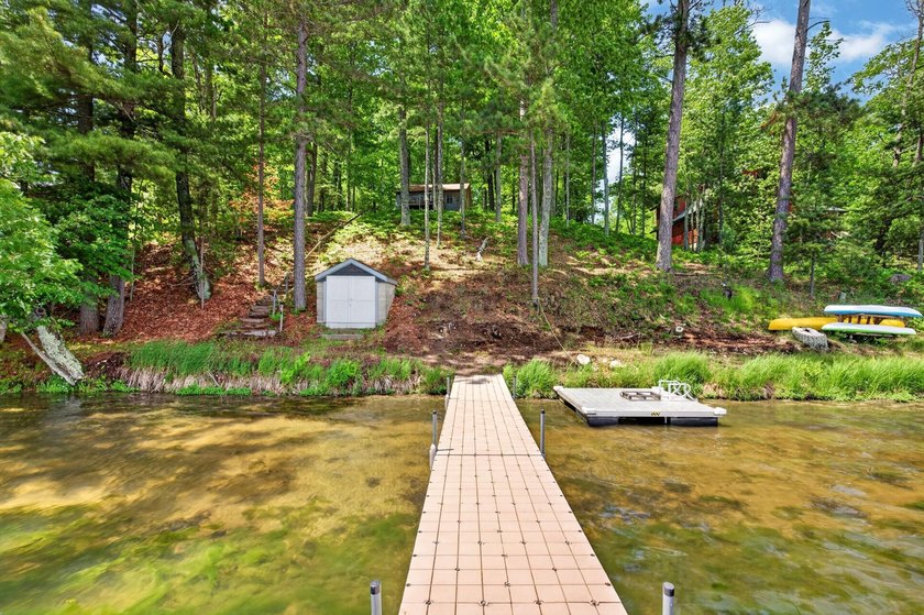 Enjoy stunning water views from this 2-bedroom, 1-bathroom cabin - photo 18