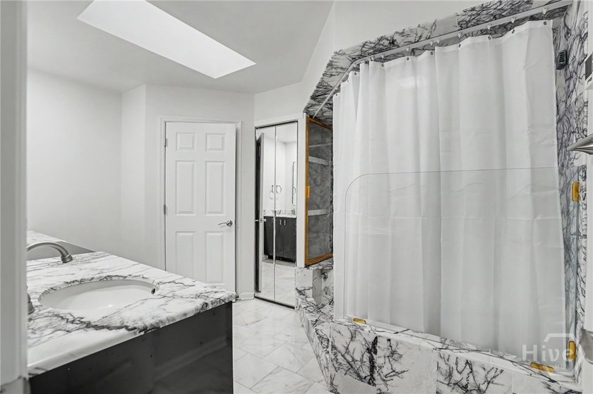 Location, location, location: single story living convenient to - photo 20