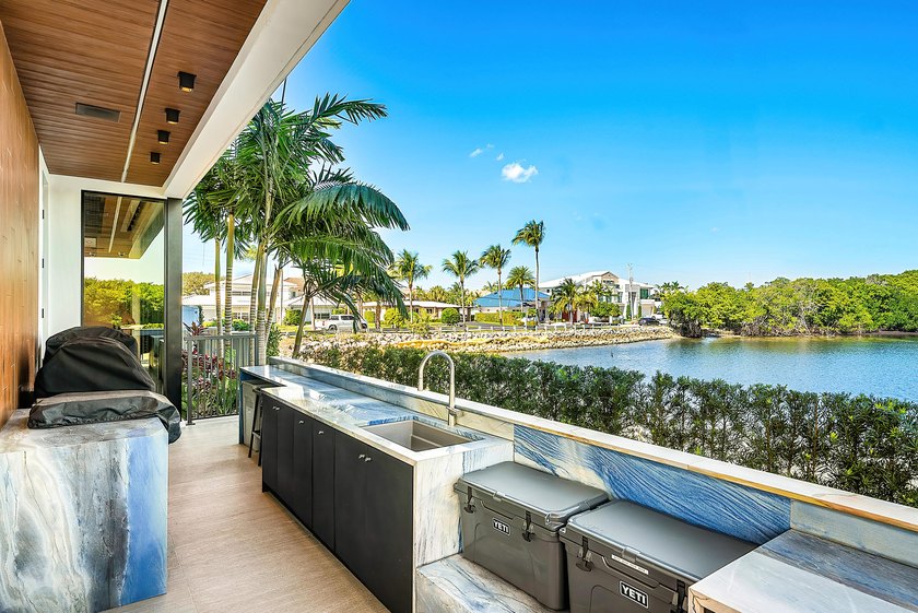 Introducing Trinity Point Estate, a one of one waterfront - photo 30
