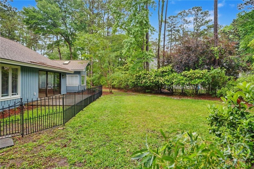 Location, location, location: single story living convenient to - photo 33