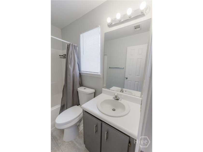 **250 Special** Seller contributing $1,500 towards closing costs - photo 22