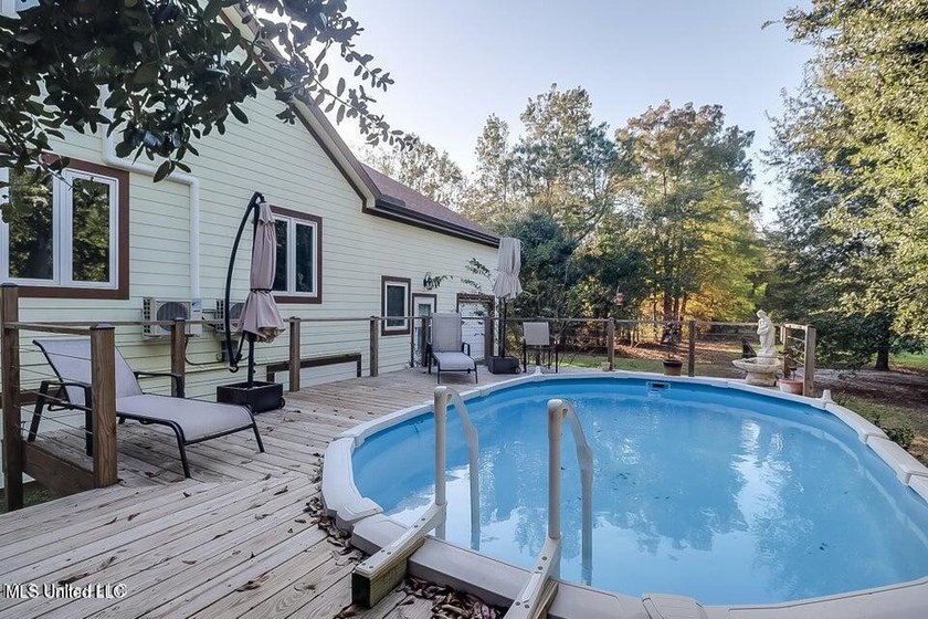 Nestled in a highly desirable golf cart community, this spacious - photo 28