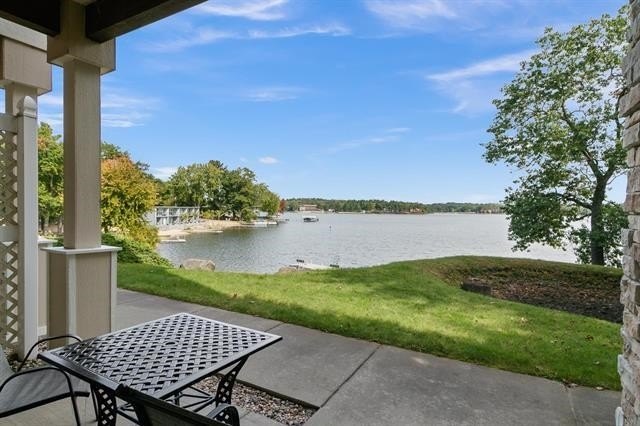 Experience luxury lakeside living on Lake Delton in this - photo 44