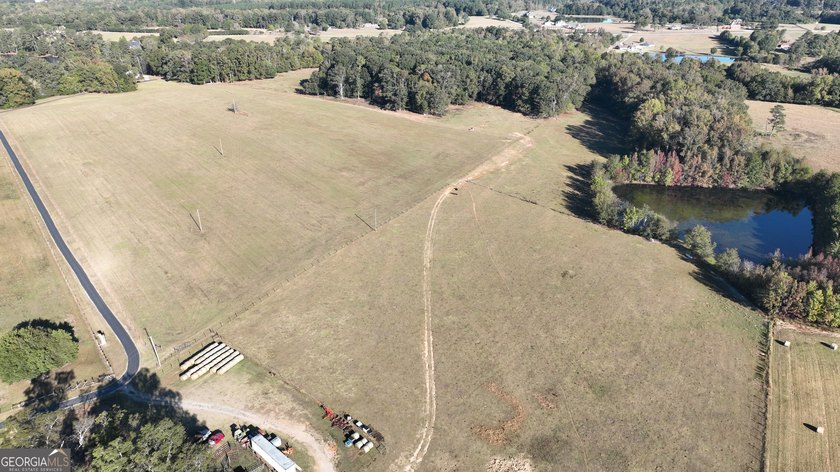 This property sits on a beautiful stretch of Mask Road and - photo 8