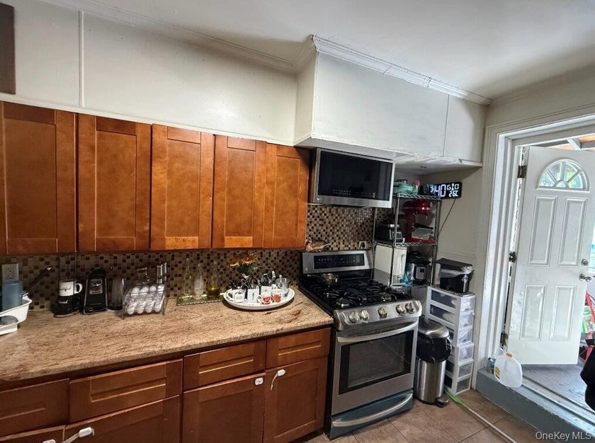 Solid Brick Duplex - Income Producing with Value-Add Potential - photo 2