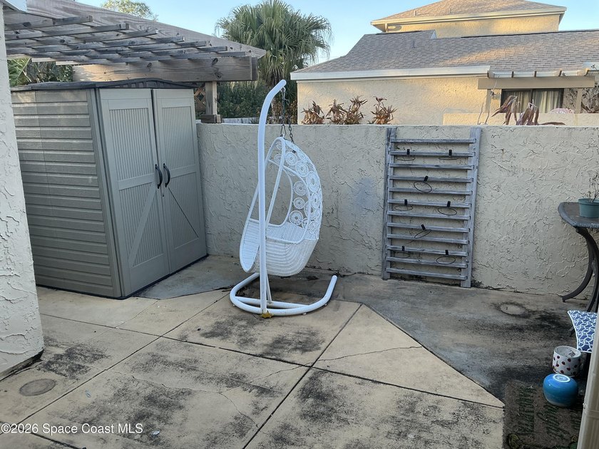 ((( SW CORNER UNIT IN NE PALM BAY!! ))) PRIVACY FOLIAGE - photo 4
