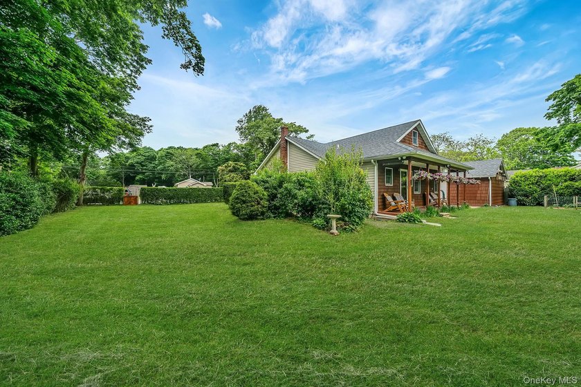 Welcome Home to your own hidden Bellport gem South of Montauk - photo 12