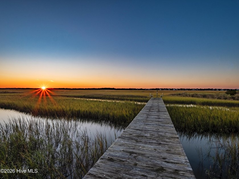 Iconic Wrightsville Beach home on sunset lagoon with private - photo 2