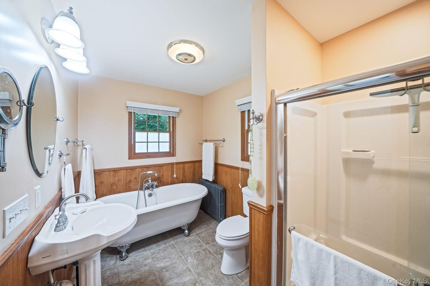 Welcome Home to your own hidden Bellport gem South of Montauk - photo 23