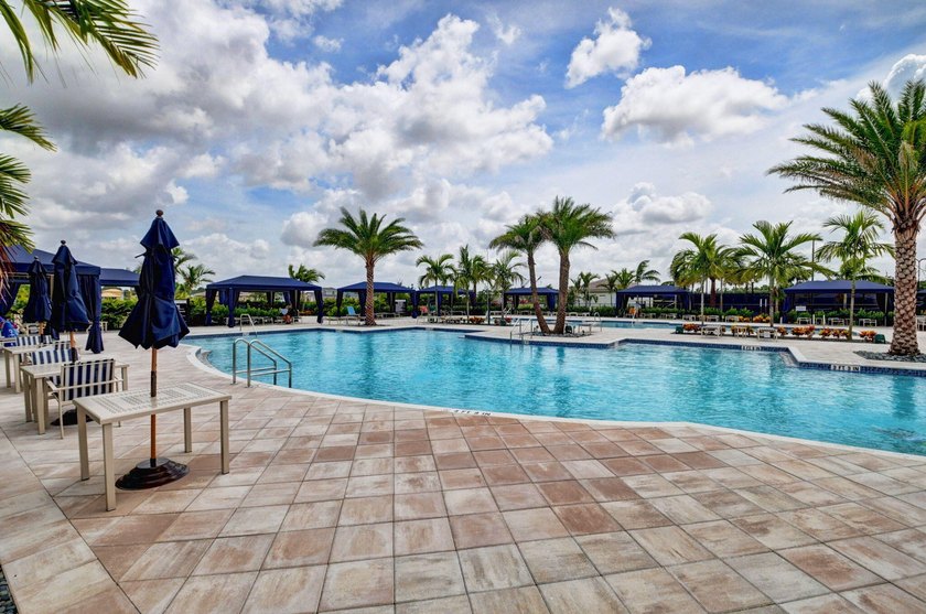Impeccably upgraded 4-bedroom, 4-full-bath Geneva model in the - photo 47