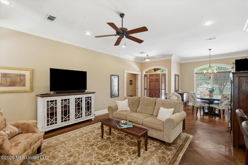 Located directly on the water in Lake Caroline, this beautifully - photo 12