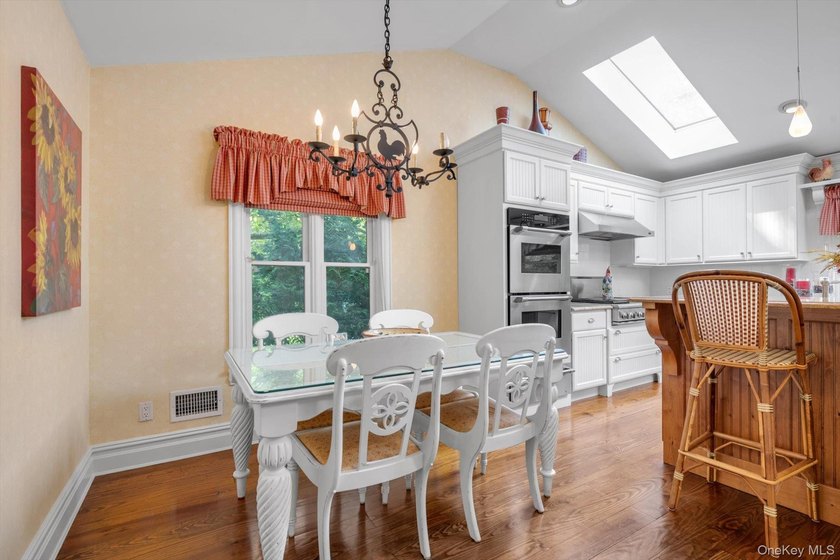 WELCOME TO #8 BRIARFIELD DRIVE - LAKE SUCCESS SPRAWLING COLONIAL - photo 13