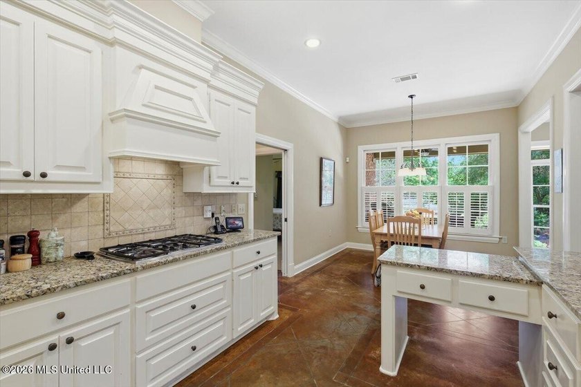 Located directly on the water in Lake Caroline, this beautifully - photo 16