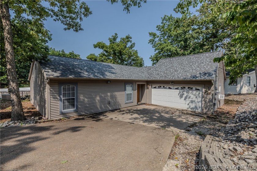 Don't miss this beautiful 3 bedroom, 2 bath waterfront home - photo 21