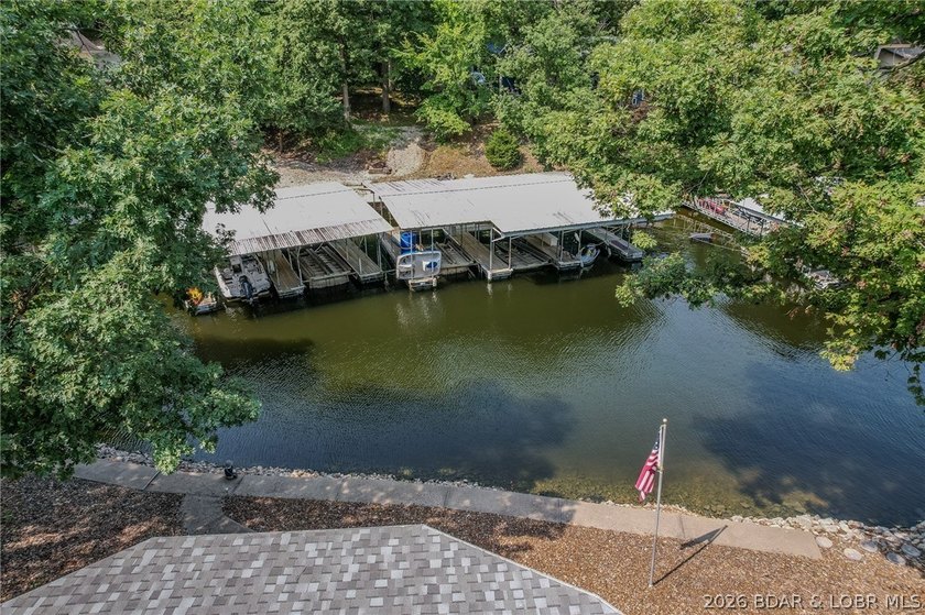 Don't miss this beautiful 3 bedroom, 2 bath waterfront home - photo 27