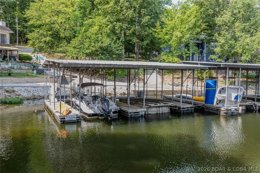 Don't miss this beautiful 3 bedroom, 2 bath waterfront home - photo 32