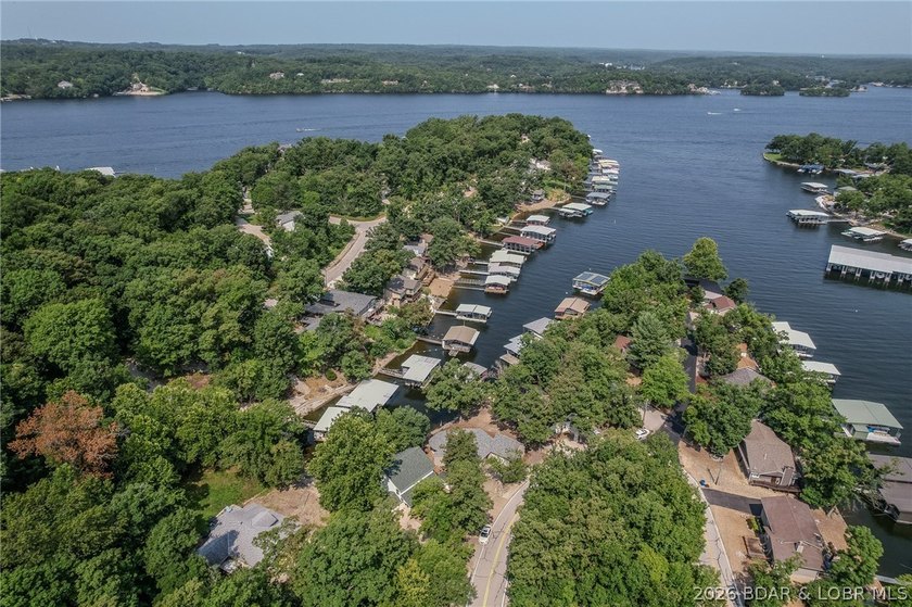 Don't miss this beautiful 3 bedroom, 2 bath waterfront home - photo 40
