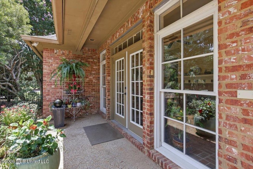 Located directly on the water in Lake Caroline, this beautifully - photo 45