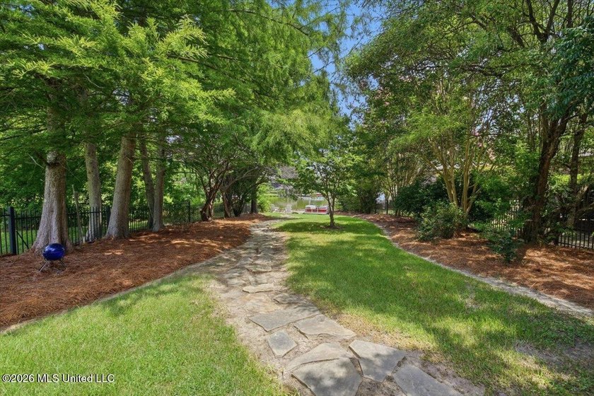 Located directly on the water in Lake Caroline, this beautifully - photo 50