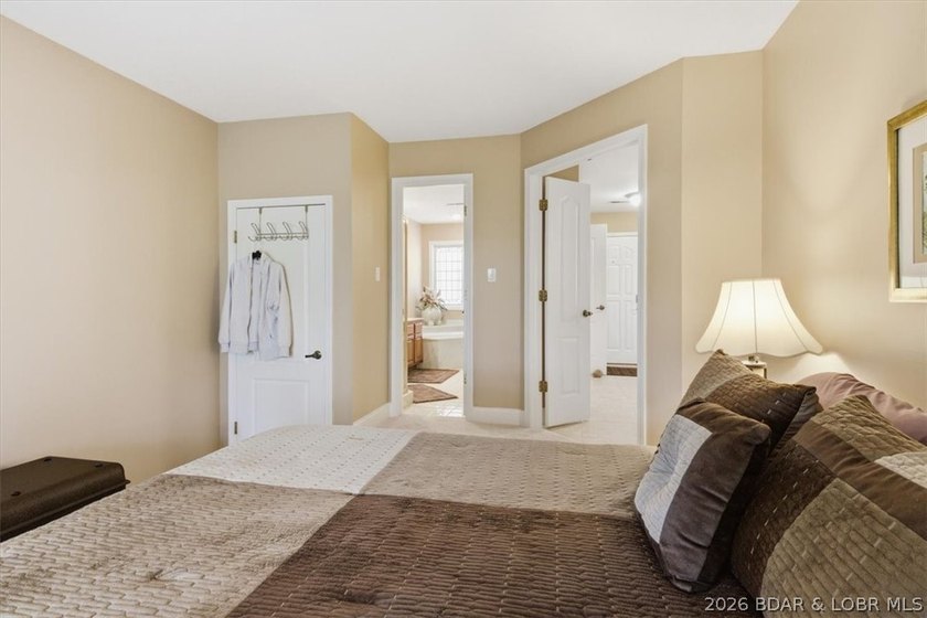 Spacious 2-bedroom, 2-bath condo in Osage Vistas (formerly Four - photo 16