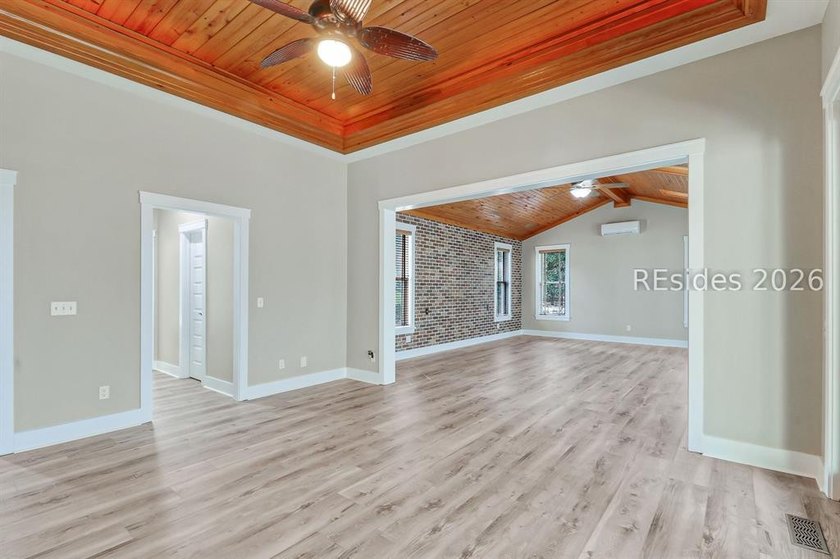 Arguably one of the most coveted estates in Rose Dhu Creek - photo 28