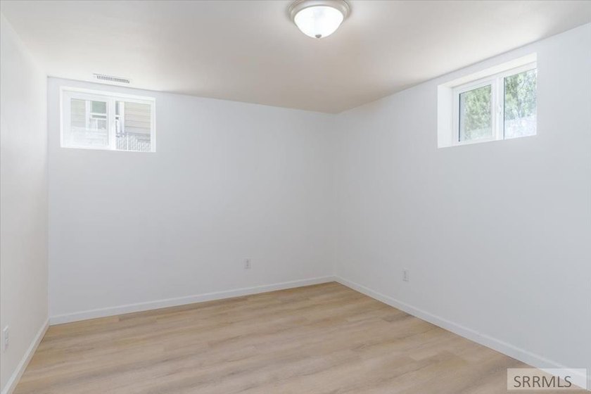 Totally renovated brick home in a great neighborhood! This - photo 28
