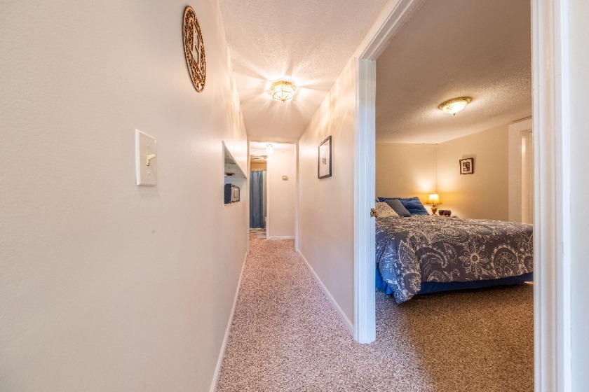 Rental friendly neighborhood, gentle walk to water! - photo 17