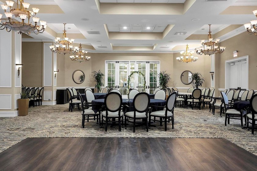 Welcome to this first-floor corner residence in the main bldg of - photo 49