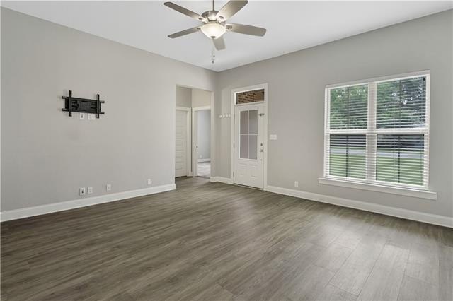 Welcome to this beautifully crafted custom all-brick home - photo 4