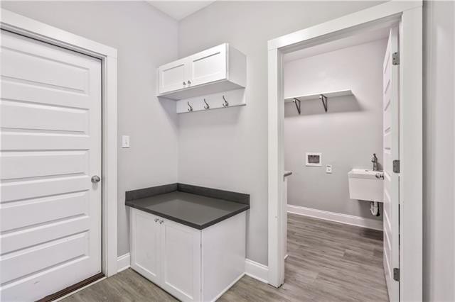 Welcome to this beautifully crafted custom all-brick home - photo 10