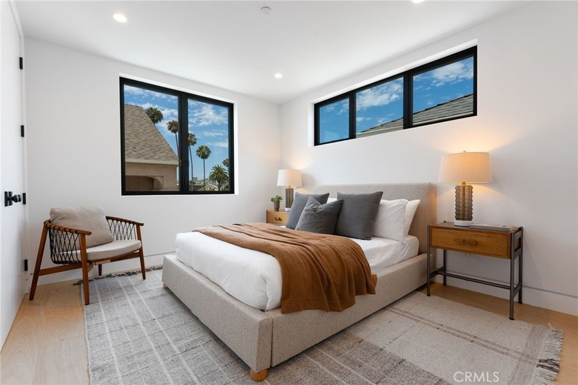 Experience exceptional coastal living in this brand-new custom - photo 20