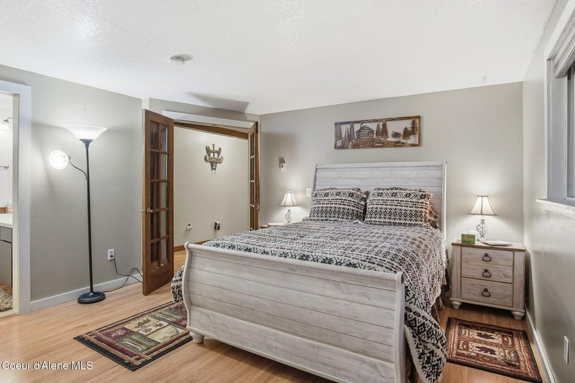 Discover exceptional versatility and location at 527/529 - photo 7