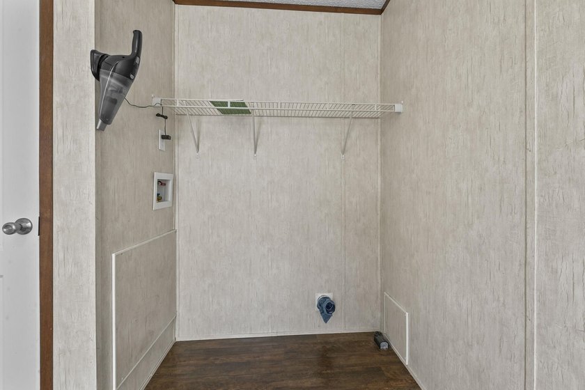 Looking to downsize and declutter? This 1 bedroom 1 bath 2016 - photo 15